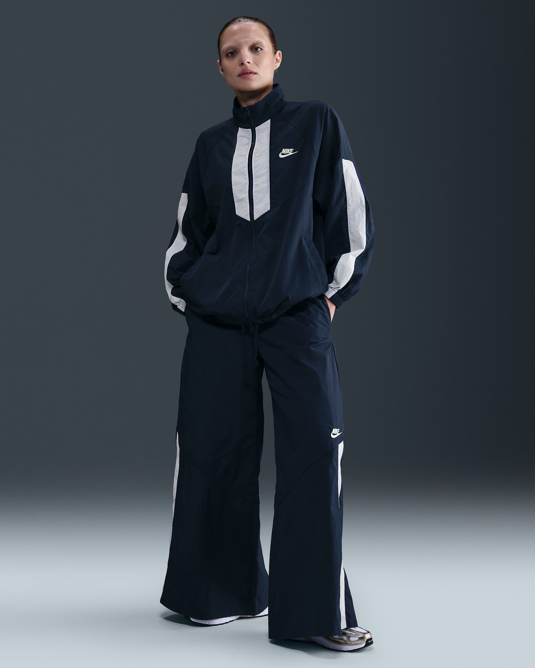 Nike Sportswear Women's Wide-Leg Woven Pants. Nike.com